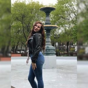 Meet your Posher, Boryana